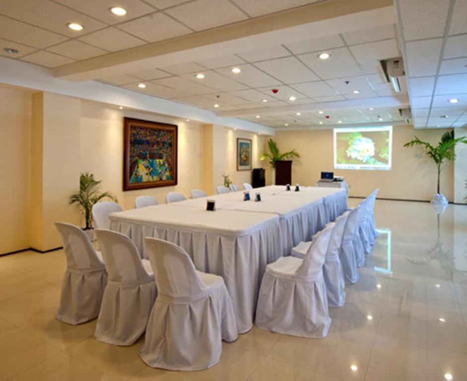 M Citi Suites Cebu Exteriér fotografie